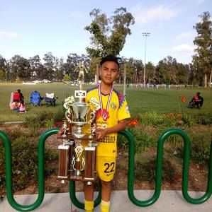 Meet your Posher, Romelia